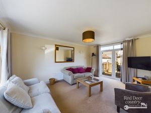 Living Room- click for photo gallery